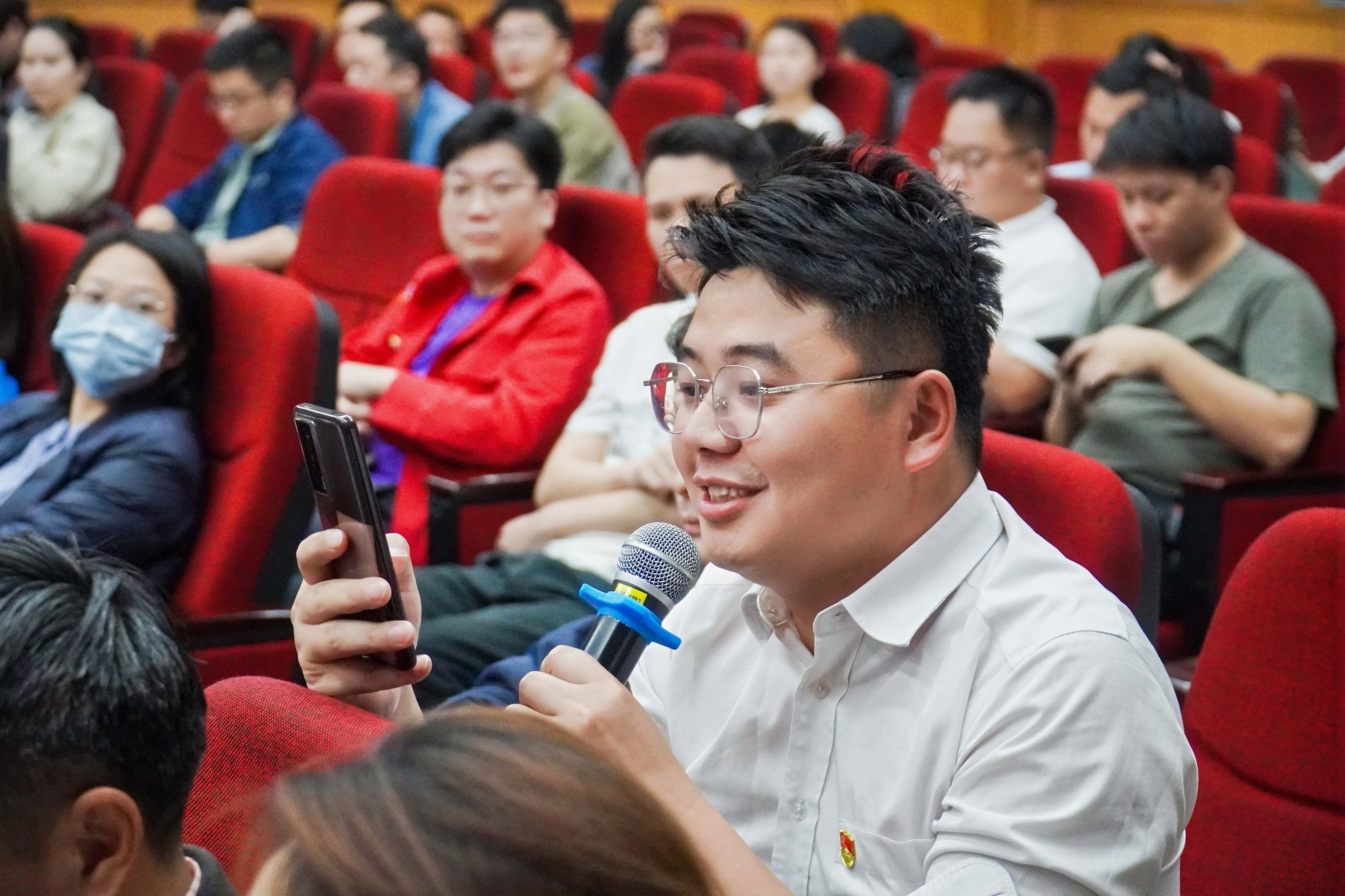 广州交通集团AI培训现场图片3_企业人工智能培训_AI技能培训实景