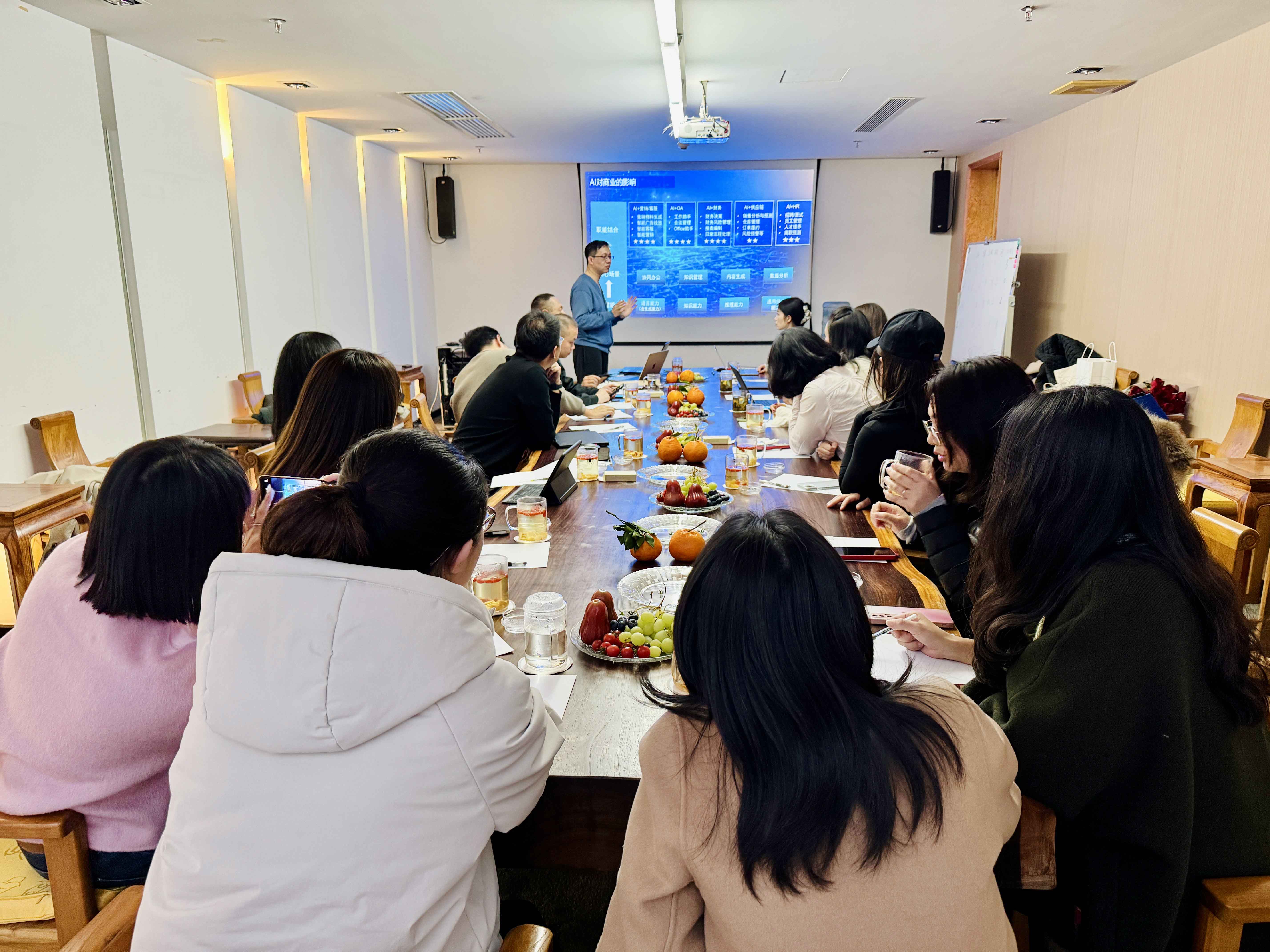 恒润中学AI培训现场图片2_企业人工智能培训_AI技能培训实景