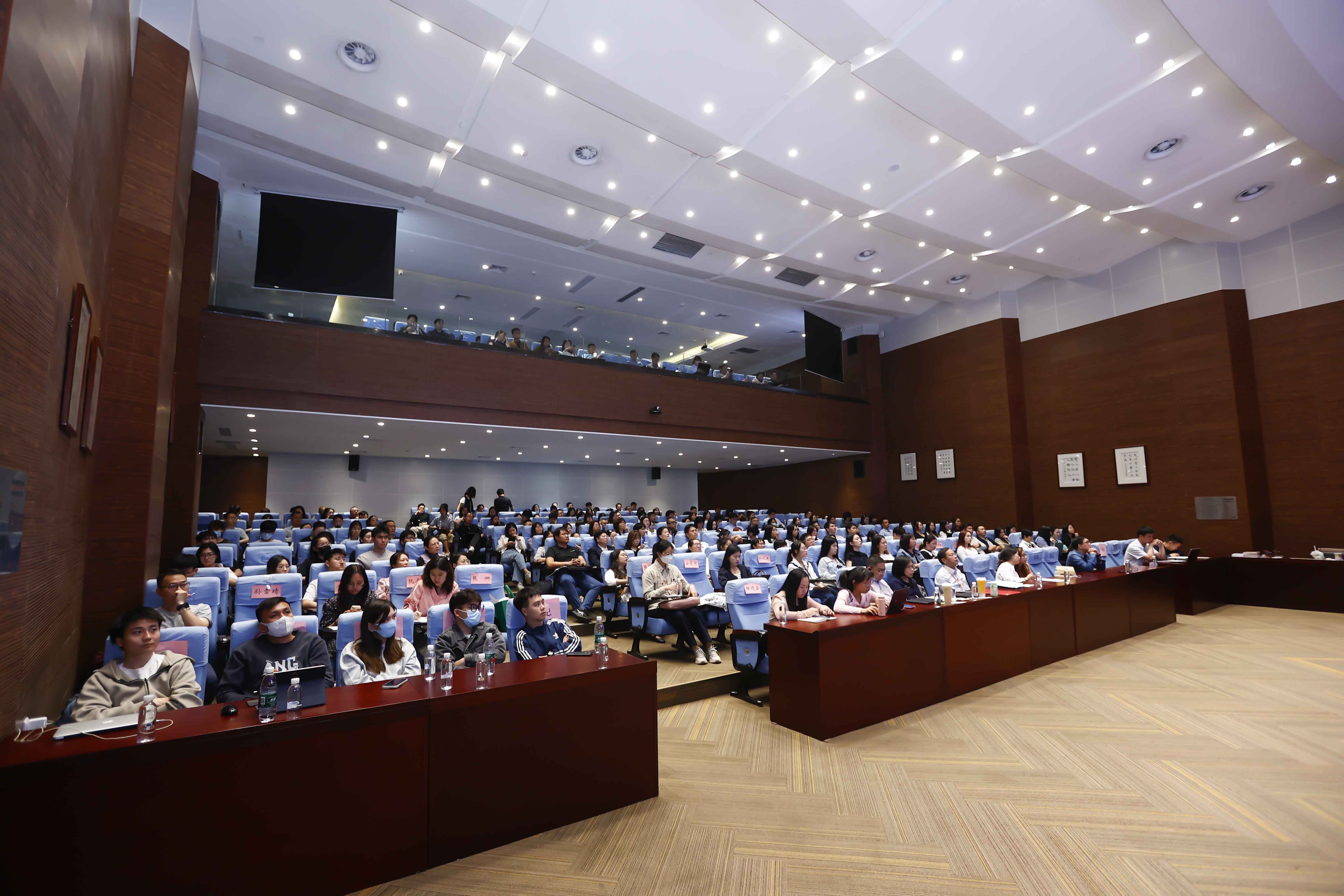 广州市新闻工作者协会AI培训现场图片2_企业人工智能培训_AI技能培训实景